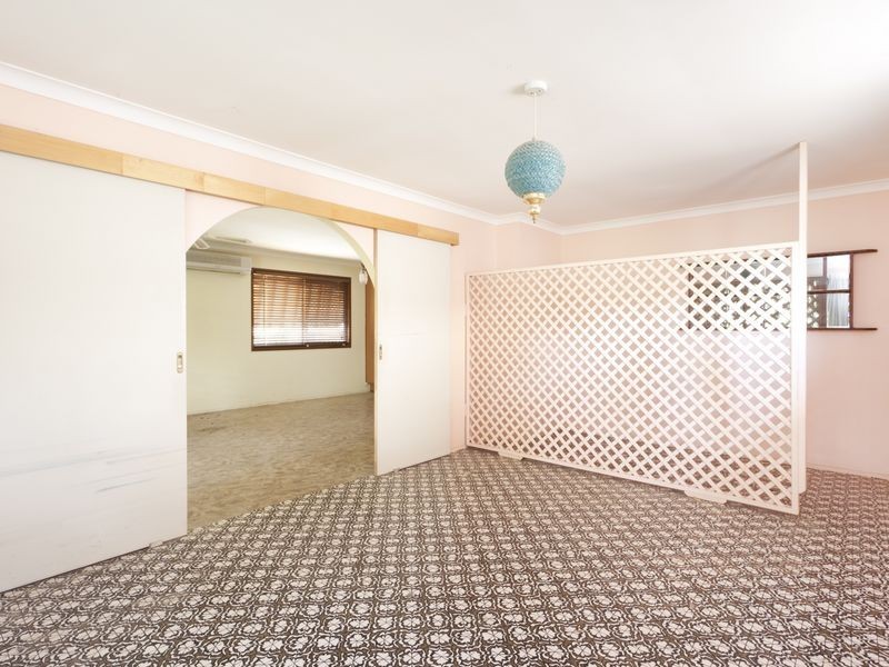 61 Albion Avenue, Miami QLD 4220