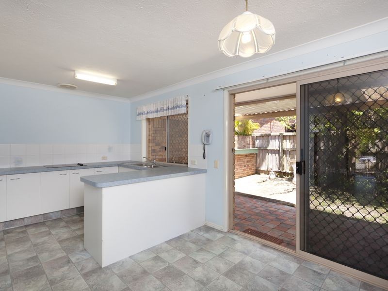2/1 Bottlewood Court, Burleigh Waters QLD 4220