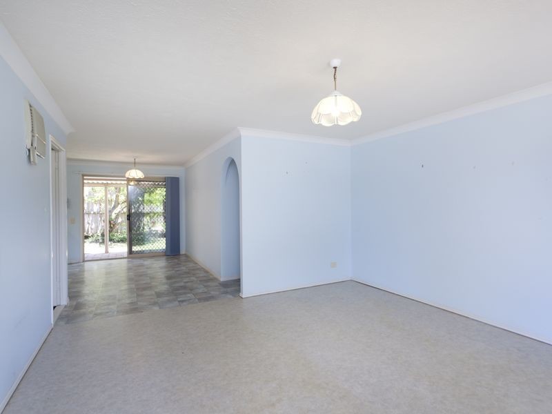 2/1 Bottlewood Court, Burleigh Waters QLD 4220