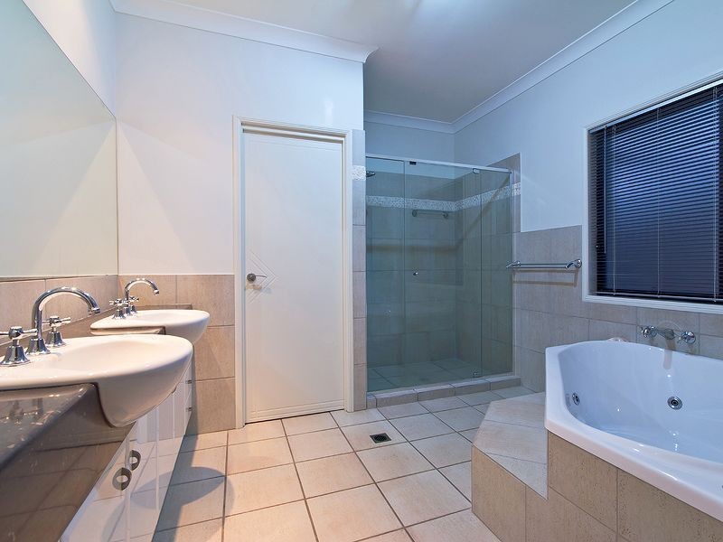 12 Coffeebush Court, Reedy Creek QLD 4227