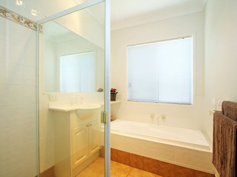 6 Torres Court, Burleigh Waters QLD 4220