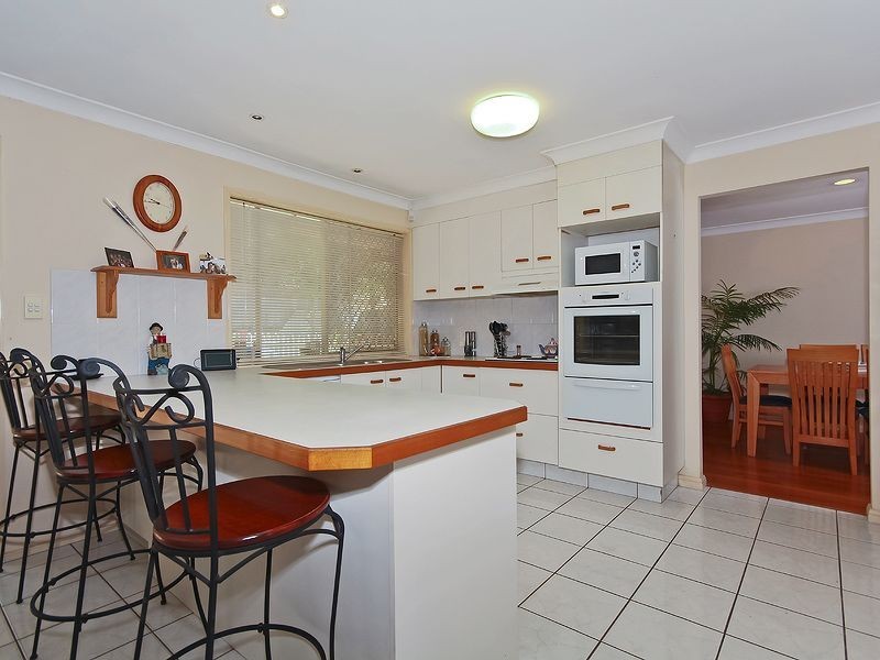 8 Maidstone Place, Robina QLD 4226