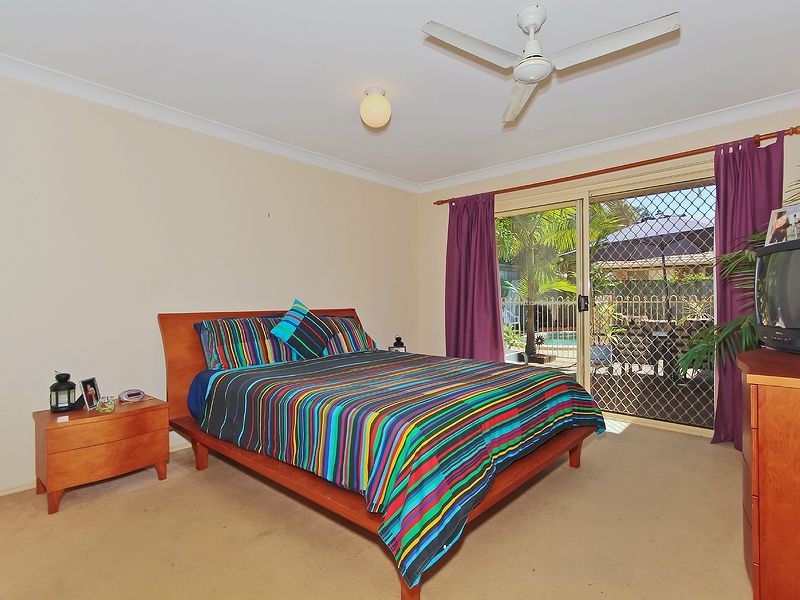 8 Maidstone Place, Robina QLD 4226