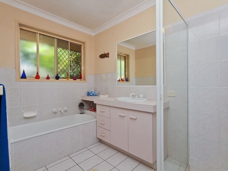 8 Maidstone Place, Robina QLD 4226