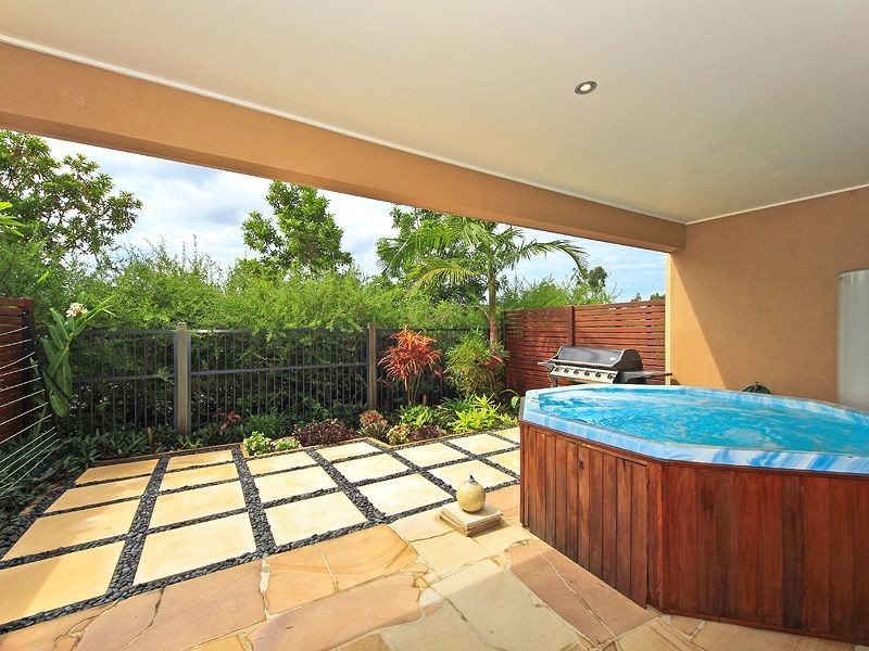 2/18 Bayswater Ave, Varsity Lakes QLD 4227