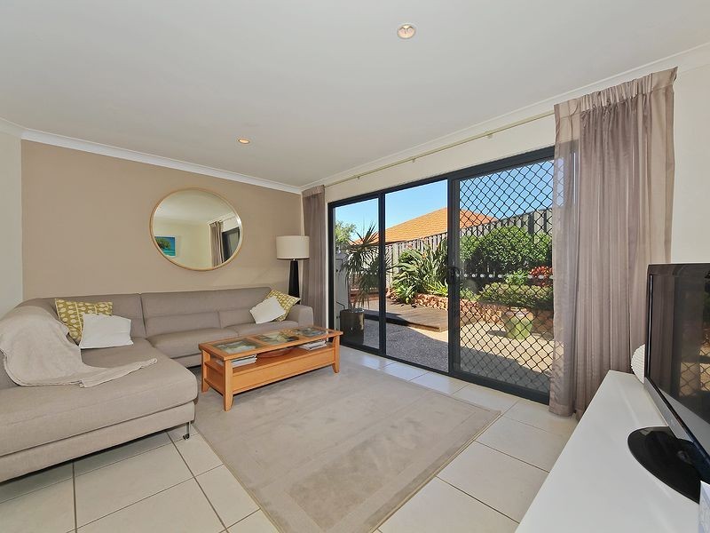 3/4 Acton Drive, Varsity Lakes QLD 4227