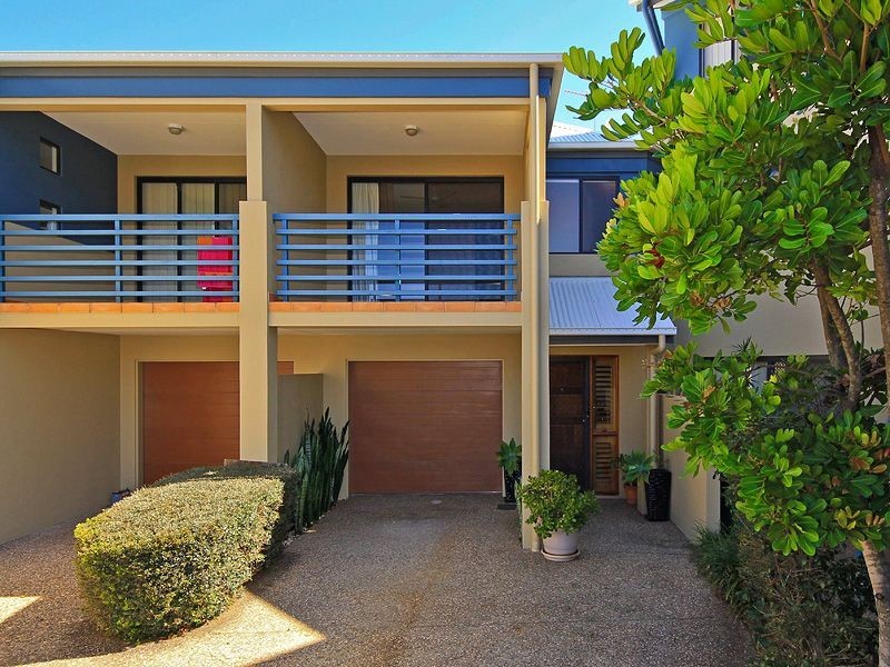 3/4 Acton Drive, Varsity Lakes QLD 4227