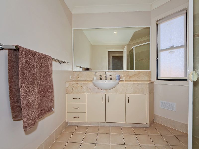 3/4 Acton Drive, Varsity Lakes QLD 4227