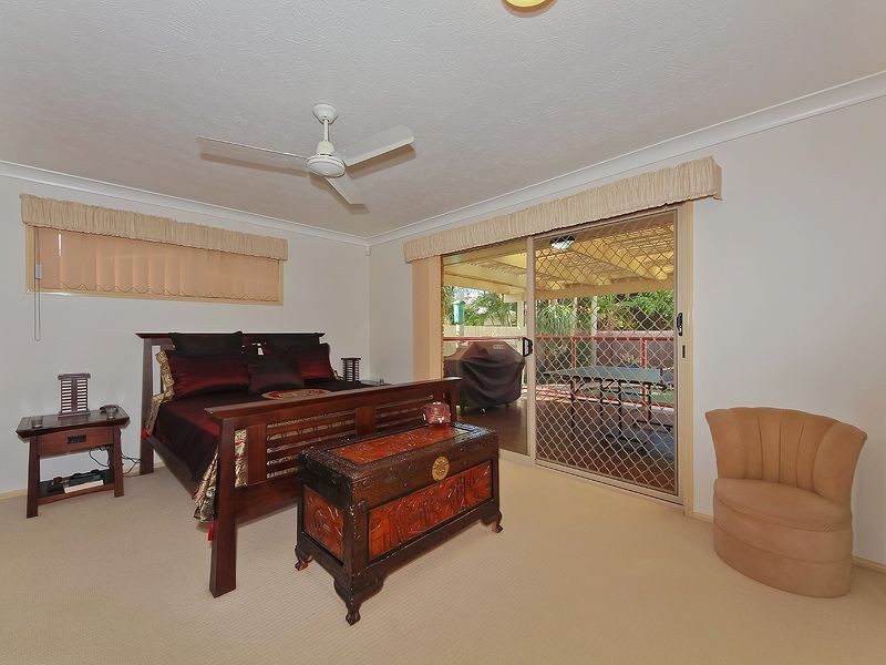 51 Auk Avenue, Burleigh Waters QLD 4220
