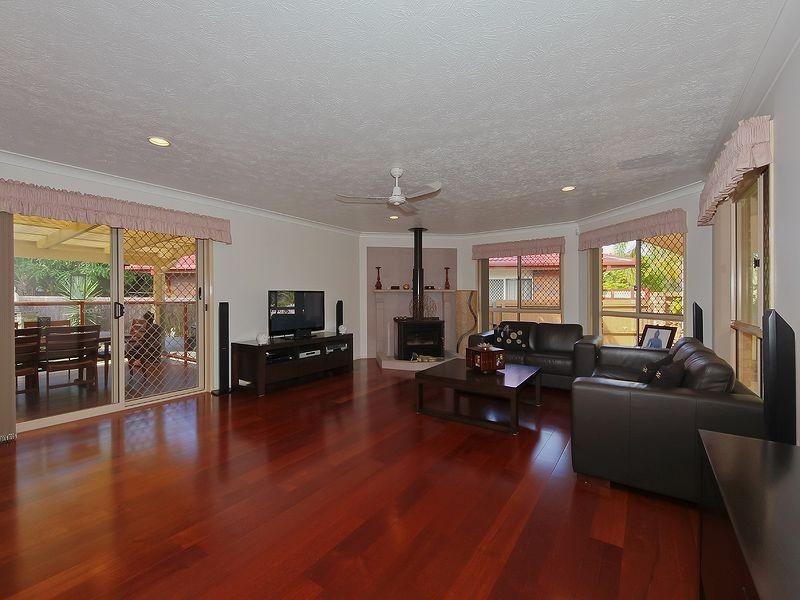 51 Auk Avenue, Burleigh Waters QLD 4220