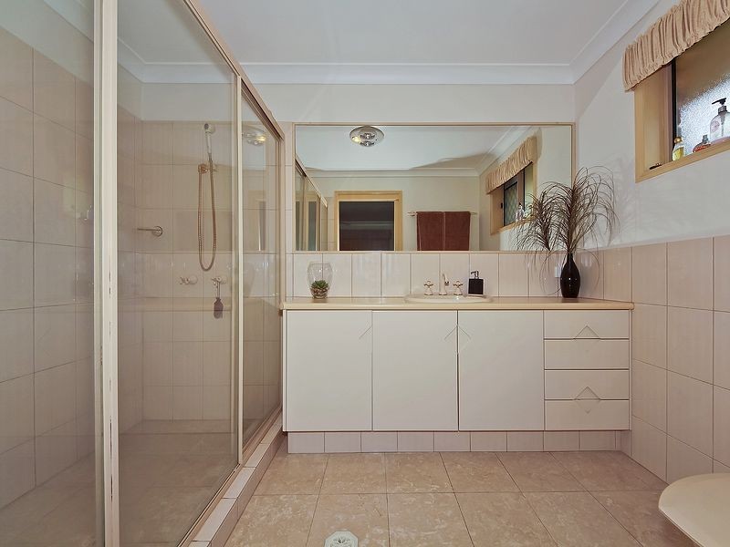 51 Auk Avenue, Burleigh Waters QLD 4220