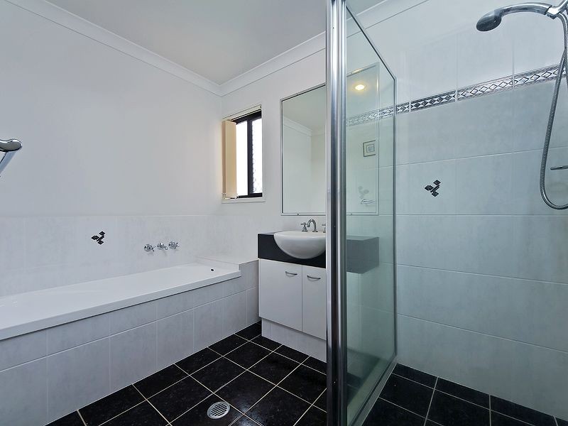 19 Bayswater Avenue, Varsity Lakes QLD 4227