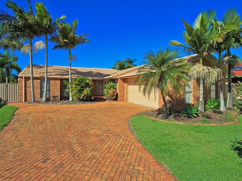 42 Dunlin Drive, Burleigh Waters QLD 4220