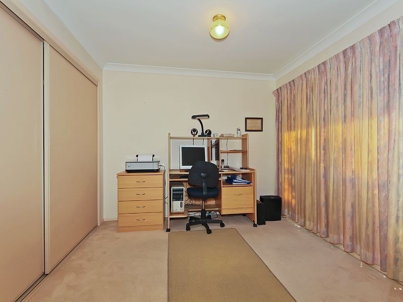 42 Dunlin Drive, Burleigh Waters QLD 4220