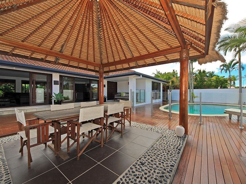 9 Courser Court, Burleigh Waters QLD 4220