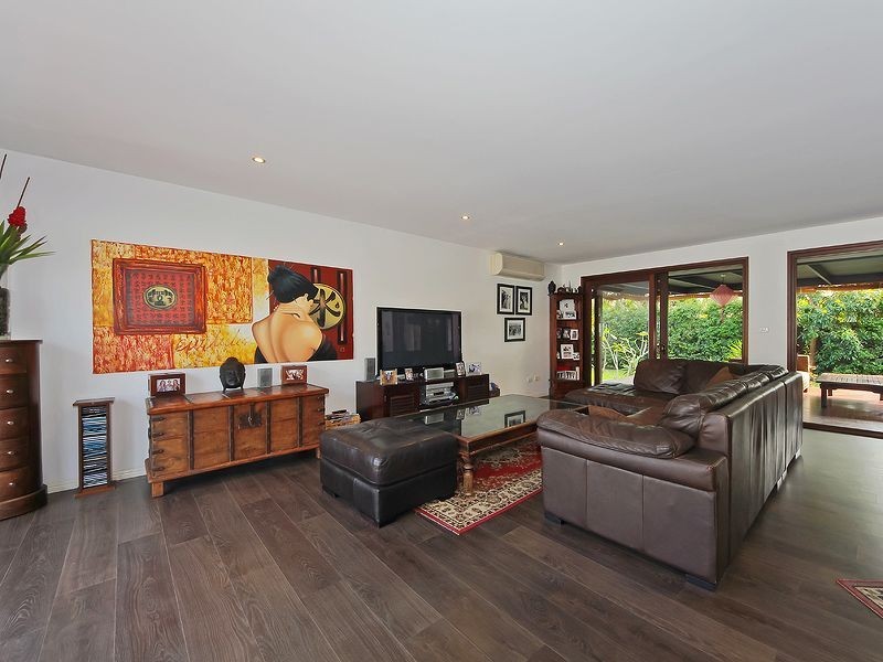 9 Courser Court, Burleigh Waters QLD 4220