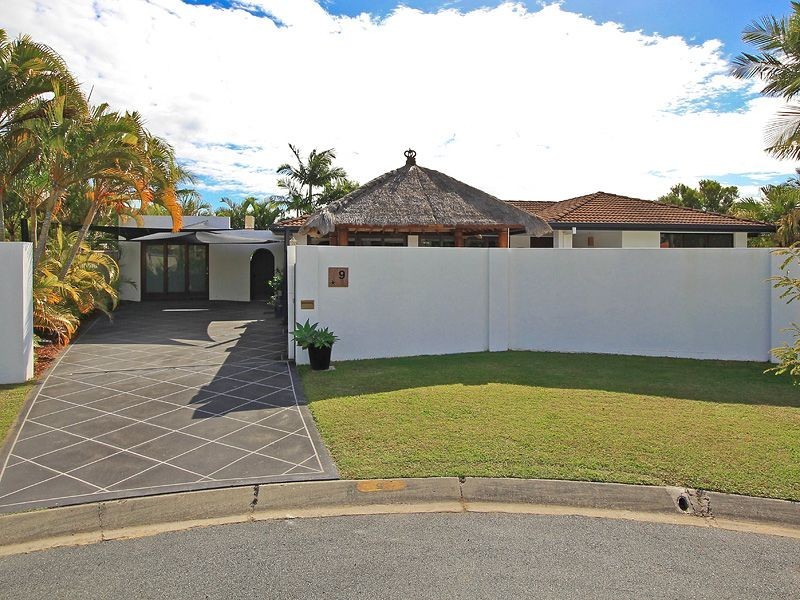 9 Courser Court, Burleigh Waters QLD 4220