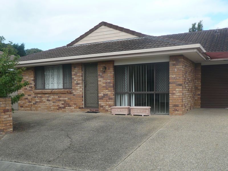 1/3 Flora Close, Burleigh Waters QLD 4220