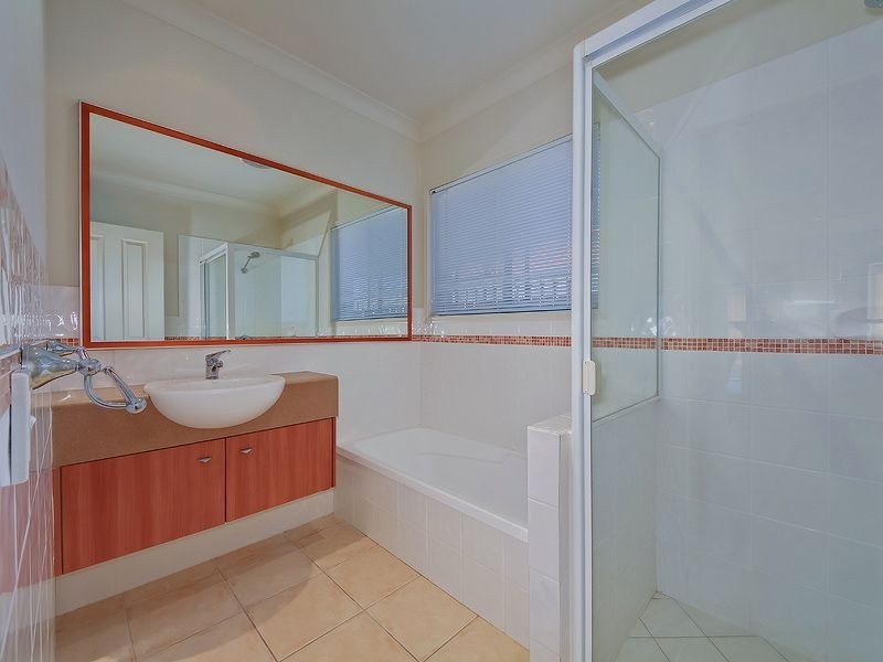 22 Prospect Court, Robina QLD 4226