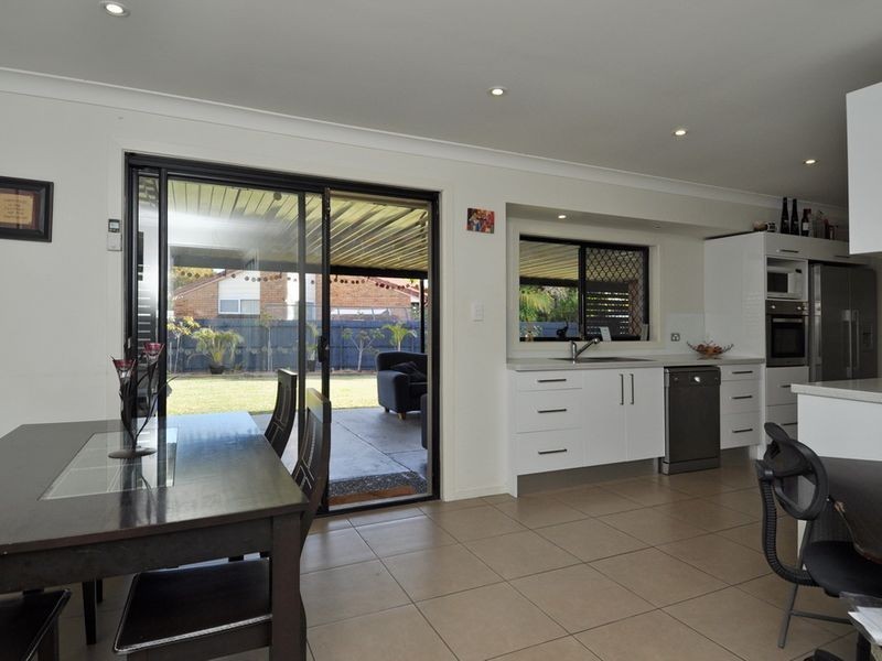 19 Dunlin Drive, Burleigh Waters QLD 4220