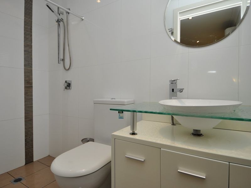 19 Dunlin Drive, Burleigh Waters QLD 4220