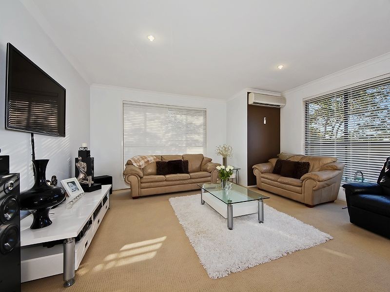 12 Mauritius Court, Varsity Lakes QLD 4227