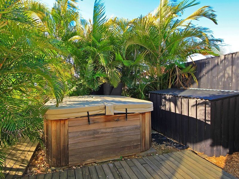 12 Mauritius Court, Varsity Lakes QLD 4227