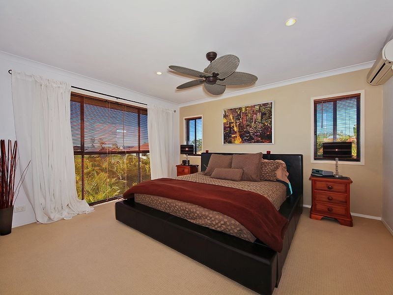 12 Mauritius Court, Varsity Lakes QLD 4227