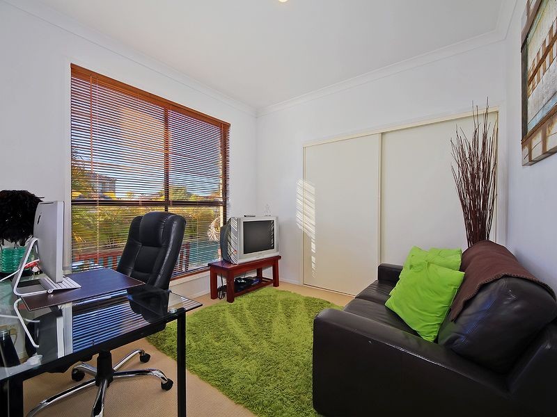 12 Mauritius Court, Varsity Lakes QLD 4227