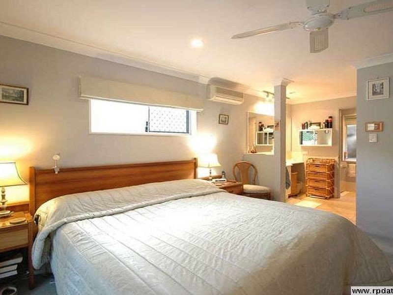 2 Sirec Way, Burleigh Heads QLD 4220