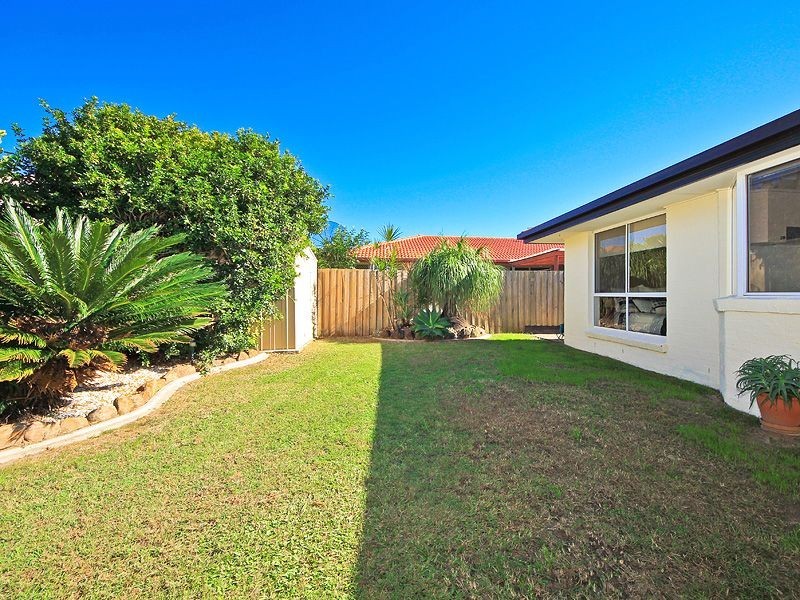 4 Rice Place, Varsity Lakes QLD 4227