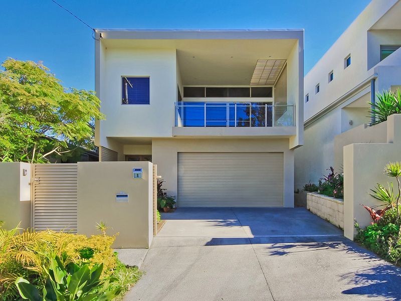8 Reserve Street, Burleigh Heads QLD 4220