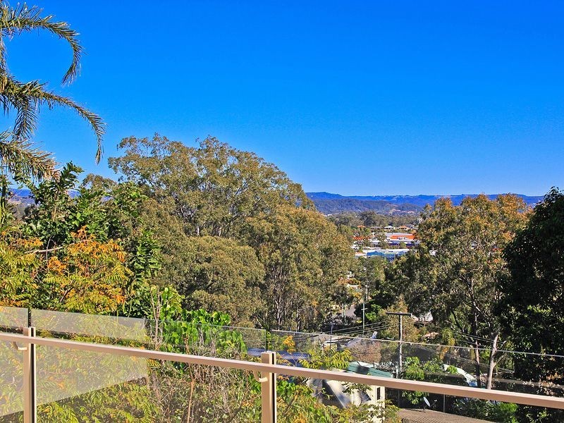 8 Reserve Street, Burleigh Heads QLD 4220