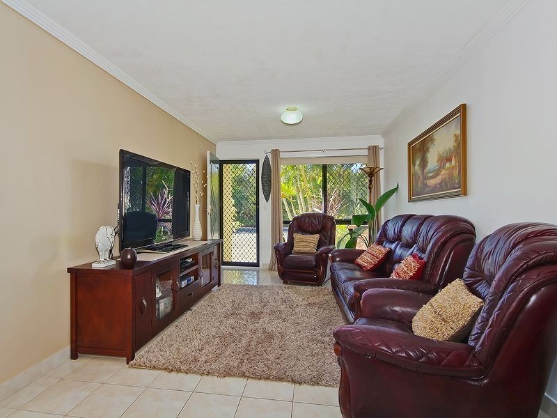 5/6-8 Warbler Pde, Varsity Lakes QLD 4227