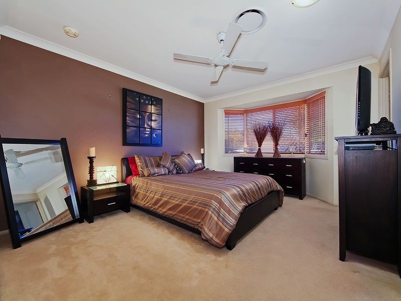 16 Outrigger Dr, Robina QLD 4226