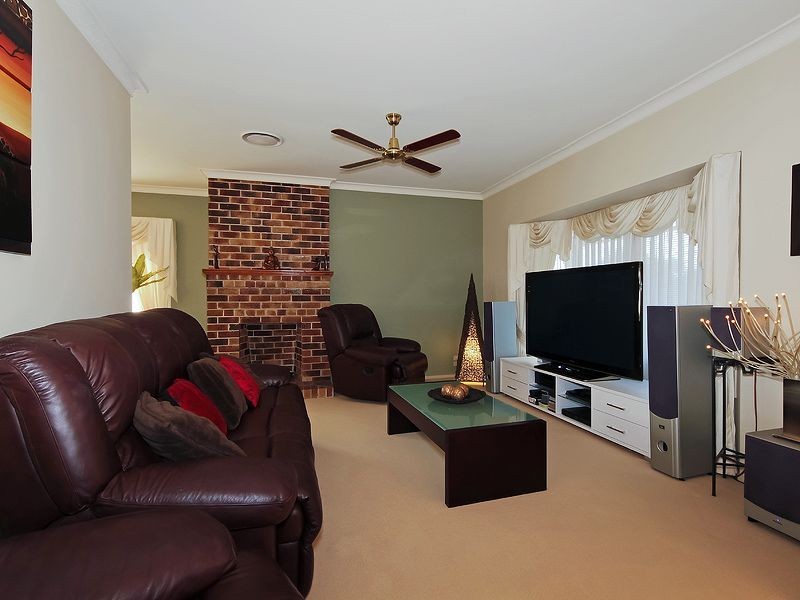 16 Outrigger Dr, Robina QLD 4226
