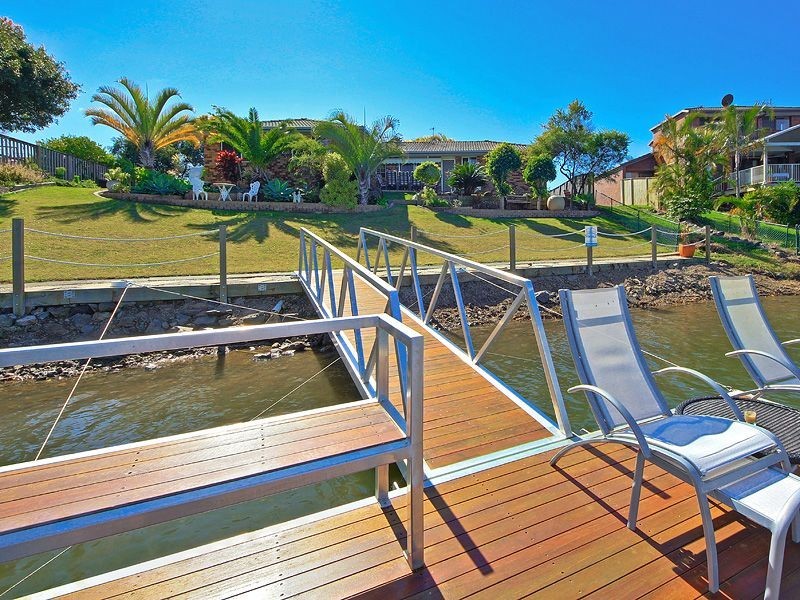 34 Altissimo Close, Varsity Lakes QLD 4227