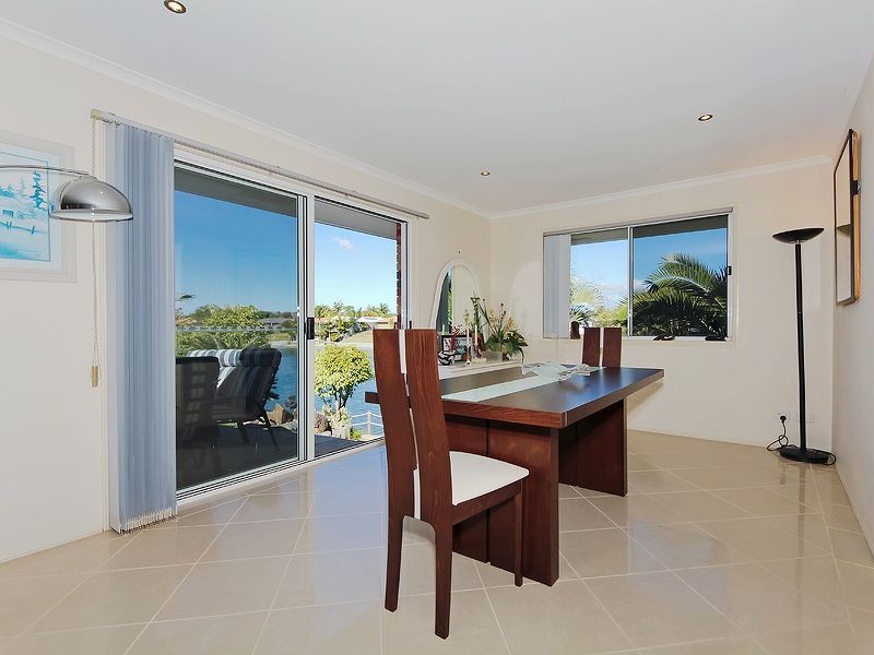 34 Altissimo Close, Varsity Lakes QLD 4227