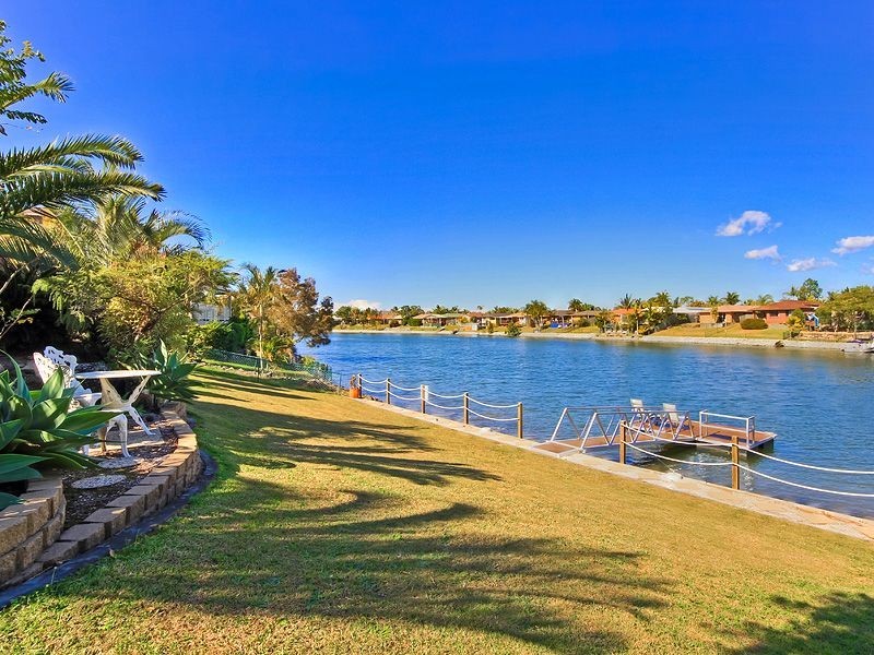 34 Altissimo Close, Varsity Lakes QLD 4227
