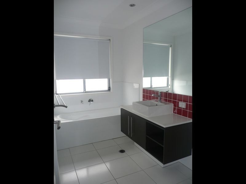 36 Barcelona Way, Burleigh Waters QLD 4220