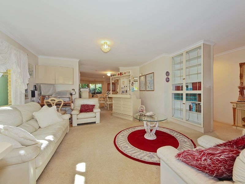 6 Yodelay Street, Varsity Lakes QLD 4227