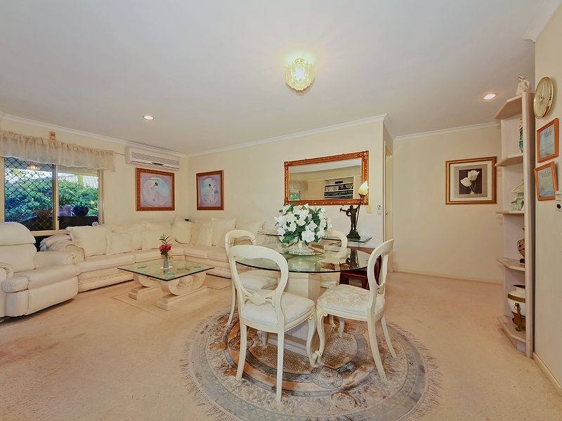 6 Yodelay Street, Varsity Lakes QLD 4227