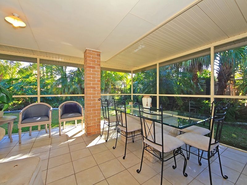 6 Yodelay Street, Varsity Lakes QLD 4227