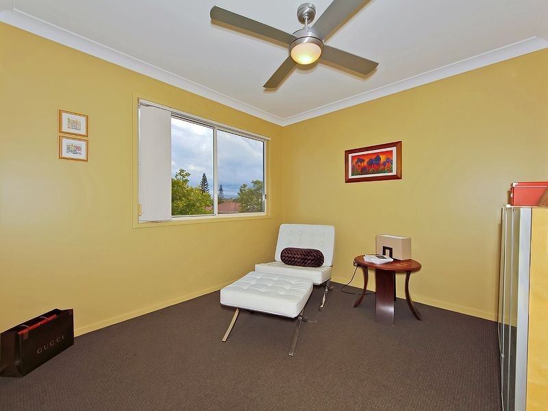 8/1 Warbler Parade, Varsity Lakes QLD 4227