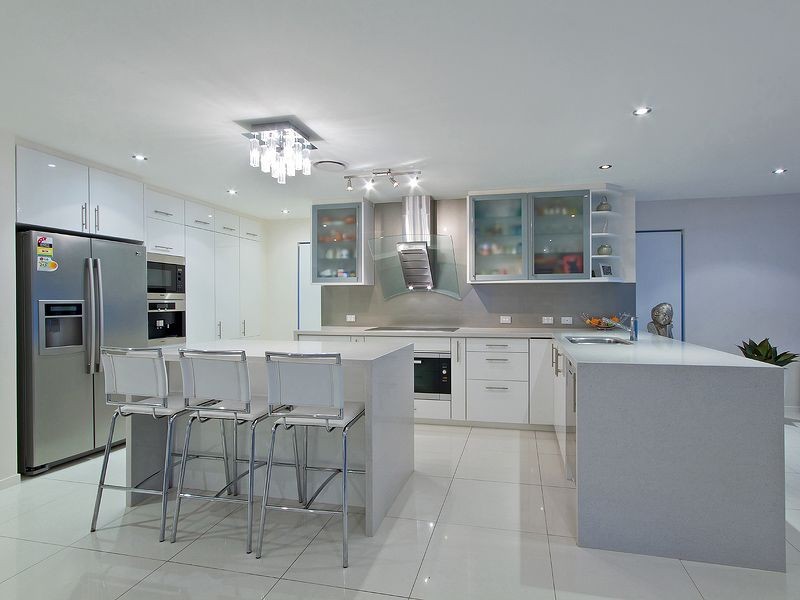 11 Seashell Avenue, Mermaid Beach QLD 4218