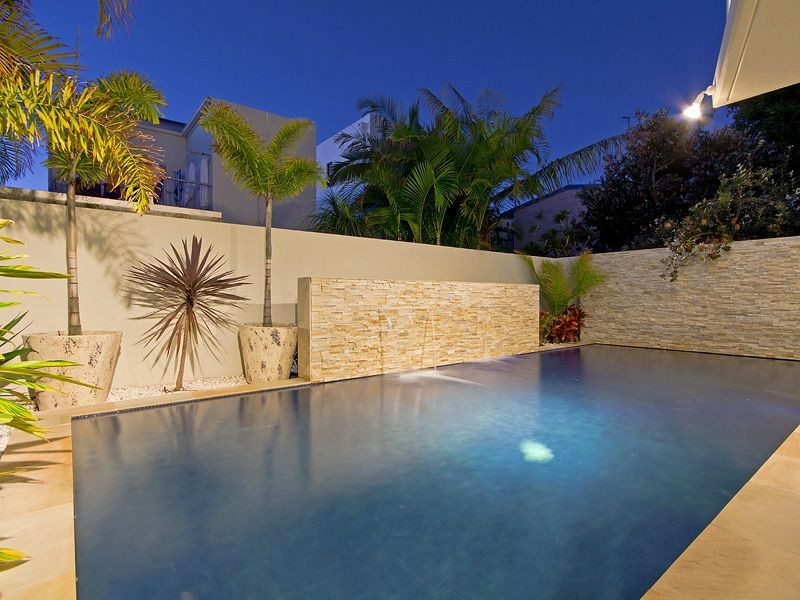 11 Seashell Avenue, Mermaid Beach QLD 4218