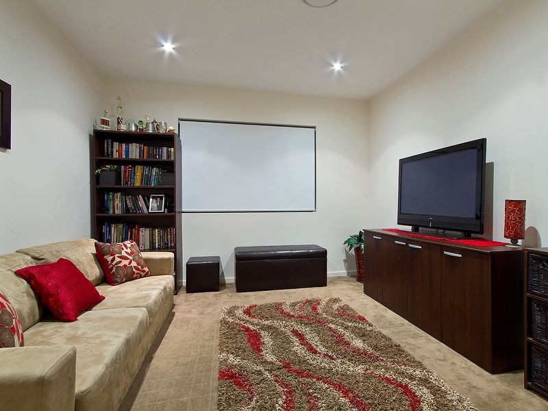 11 Seashell Avenue, Mermaid Beach QLD 4218