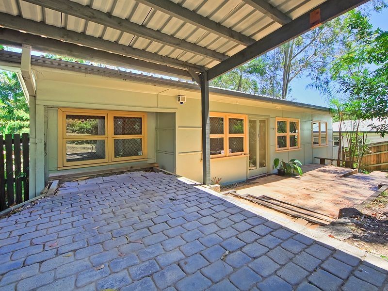 212 Ocean Parade, Burleigh Heads QLD 4220