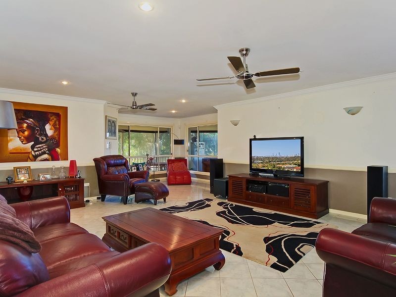 8 Flindersia Court, Reedy Creek QLD 4227