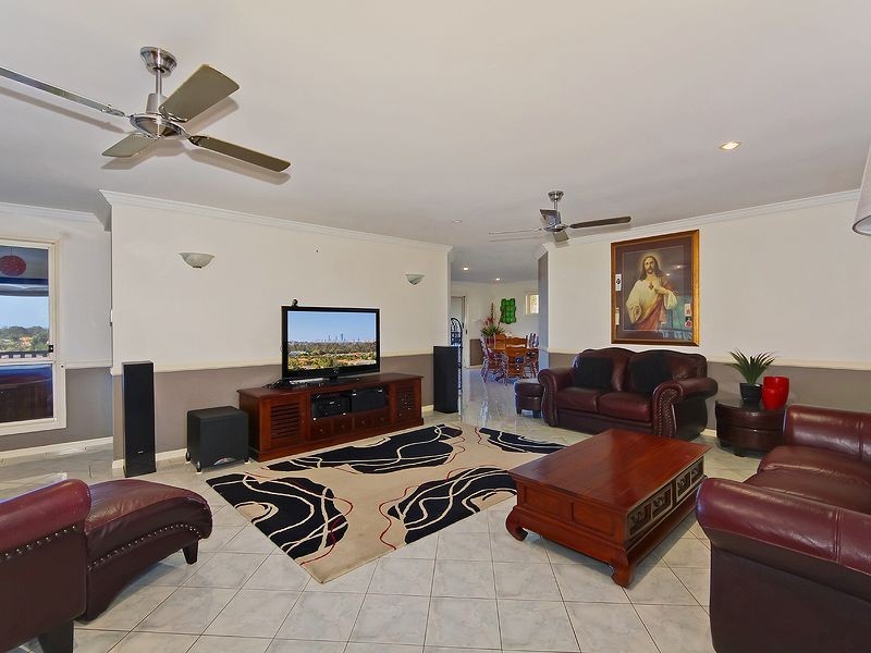 8 Flindersia Court, Reedy Creek QLD 4227